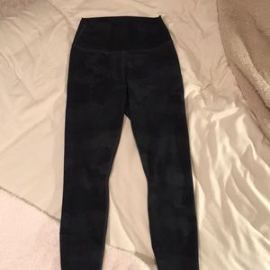 Alo yoga high waisted camo vapor leggings